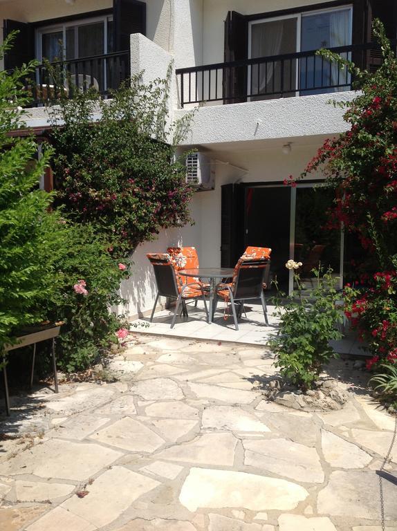 Villa Paphos Townhouse Extérieur photo